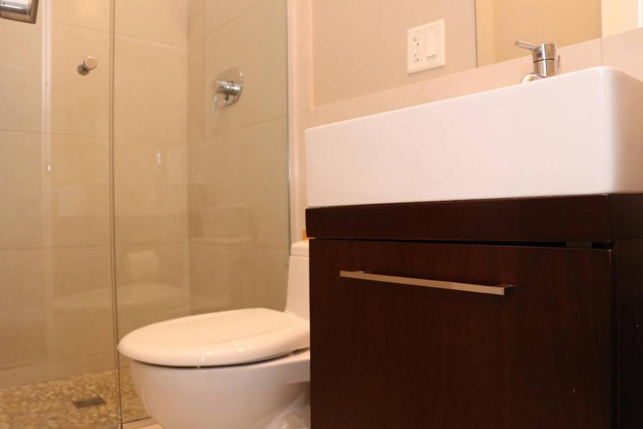 Large Stylish Newbury Street Studio W/ Kitchen Boston Exterior photo